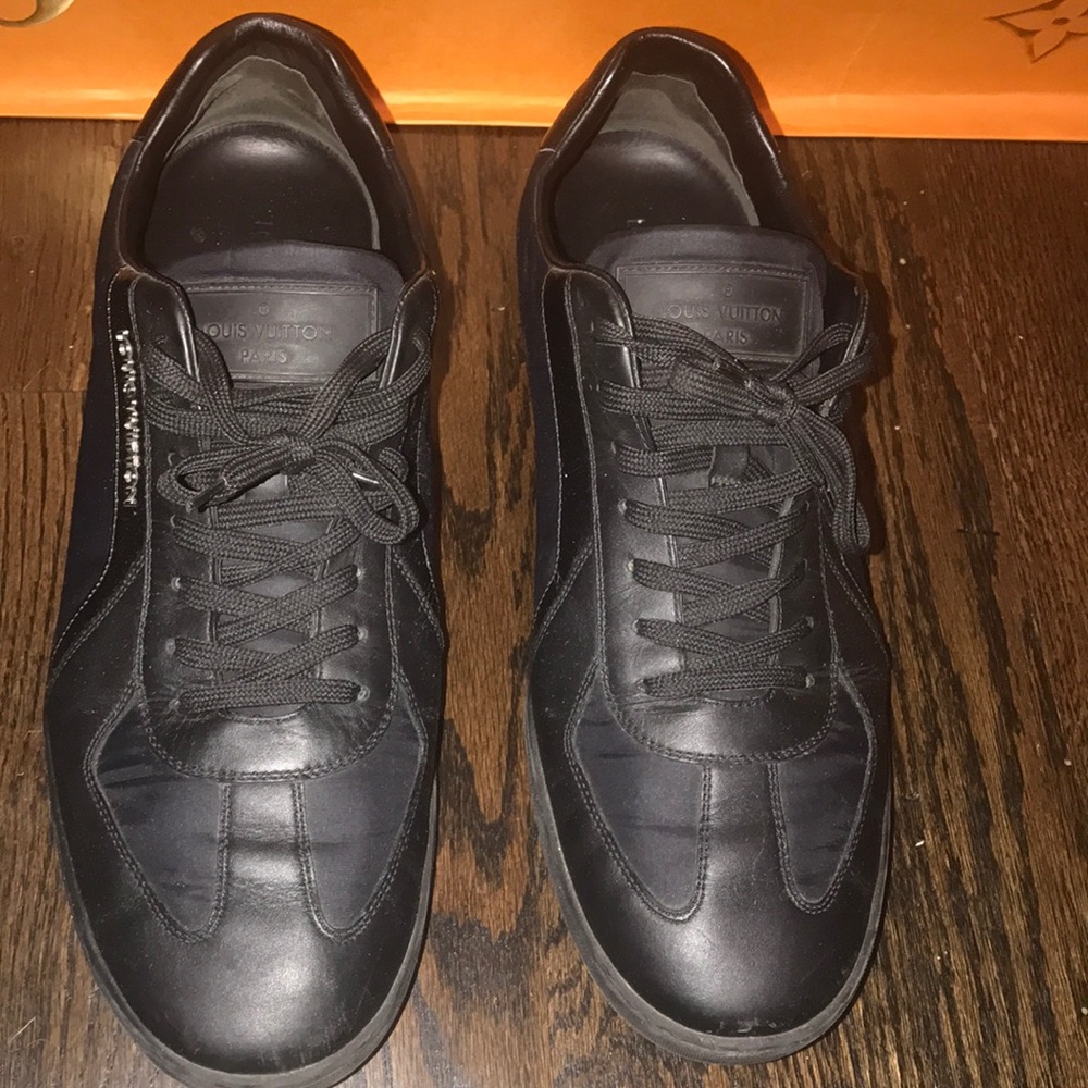 AUTHENTIC LOUIS VUITTON MENS SNEAKERS